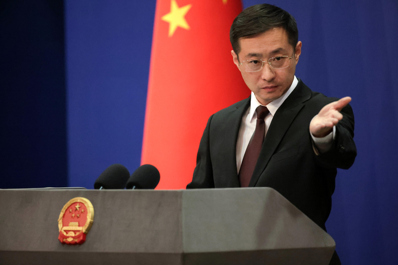 中国外交部发言人林剑称，任何人都不应低估中国人民捍卫国家主权和领土完整的坚强决心、坚定意志和强大能力。（欧新社）