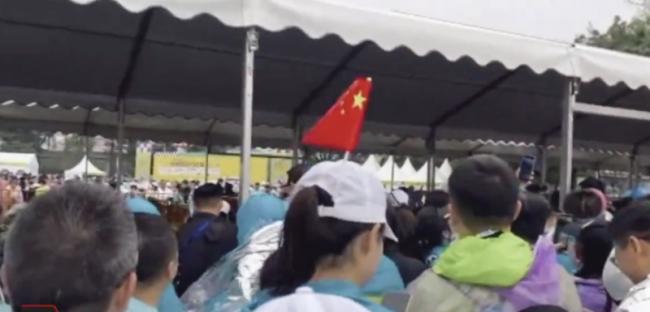 广东汕头村民占领村委会大楼   深圳工人抗议