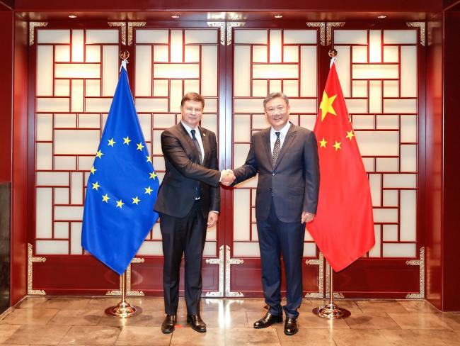 拯救中欧关系，北京急急展开两场重要访问