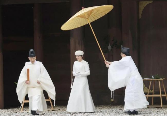 参加皇室大典 被日本22岁爱子公主惊艳到了