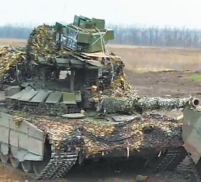 惊了，俄军前线竟出现这种“奇怪”坦克…