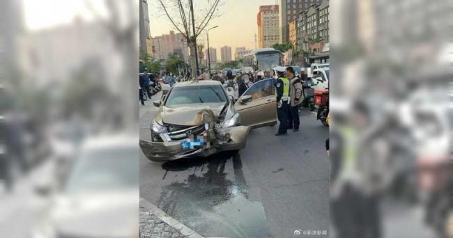 中国女司机撞倒51岁女子   倒车反复辗压致死