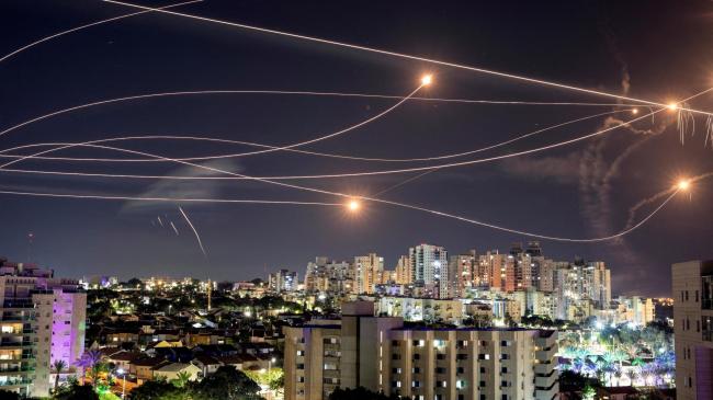 以色列“铁穹”系统发威  场面非常震撼惊人