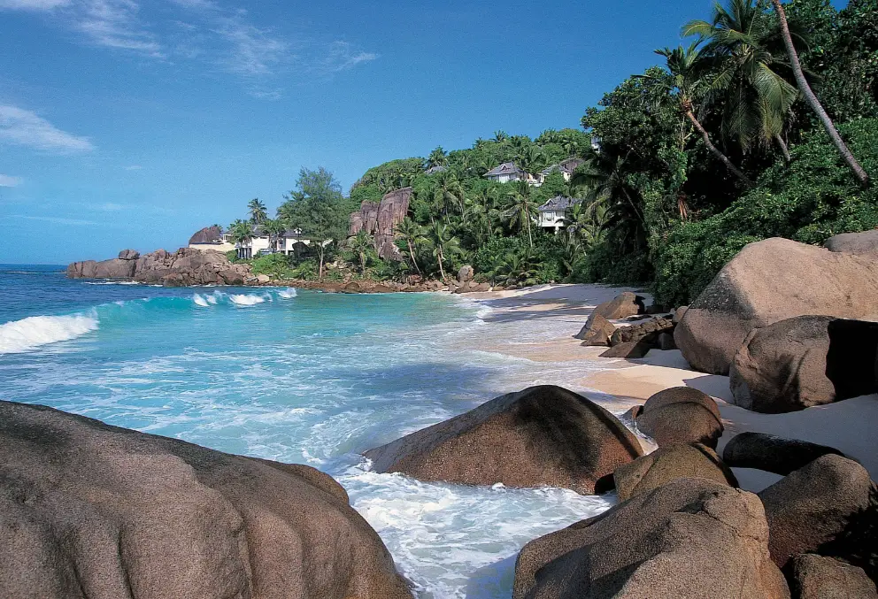 世界一流的天然海滨浴场 闻名于世的度假胜地