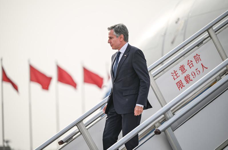 国务卿布林肯抵达北京。(新华社)