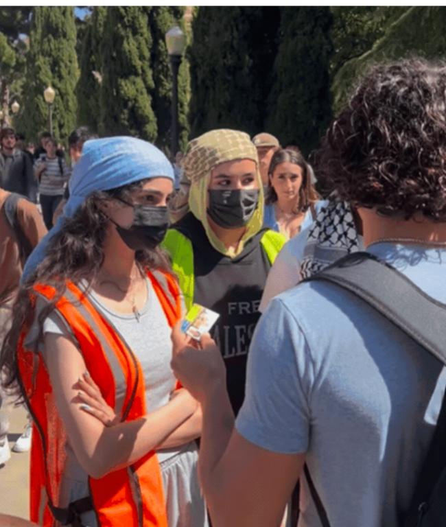 UCLA示威者 阻挡犹太学生上课或进图书馆