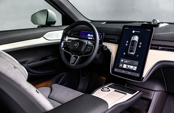 沃尔沃EX90将10月正式上市 车内配备中控竖屏