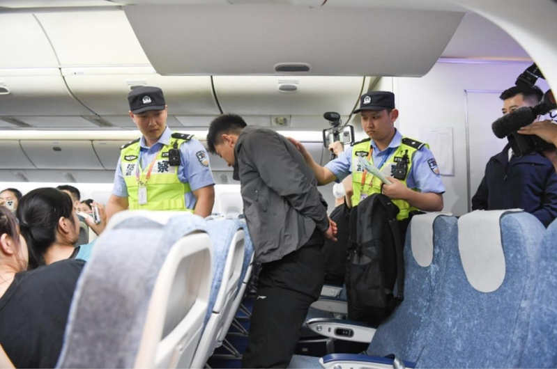 中国民航公安机关自2023年7月以来展开整治机闹行动，至今已行政拘留311人次。 （图/取自文汇报）