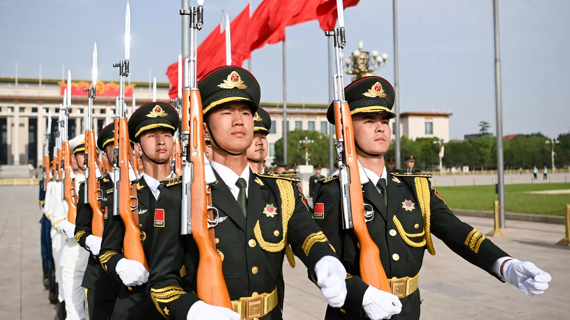 俄羅斯官媒：中國男性講述他們眼中的國家實力