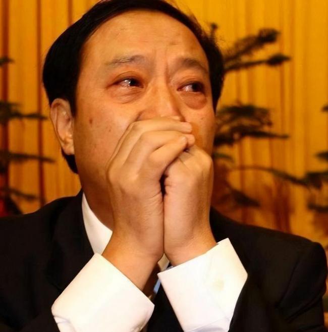 牛群:58岁与妻子离婚 64岁在节目中晕倒 牛群:58岁与妻子离婚 64岁在节目中晕倒