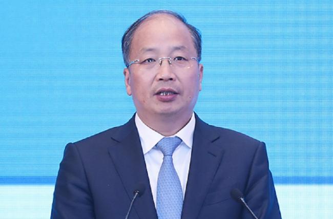 中国证监会主席被免职2个月后又履新职 网民怒了 中国证监会主席被免职2个月后又履新职 网民怒了