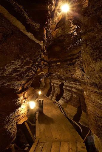 加拿大13个著名的地质旅行 到这些地方去探险 加拿大13个著名的地质旅行 到这些地方去探险