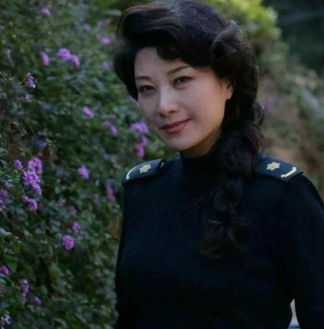 “国家一级演员”长得漂亮戏也好 60岁婚姻成迷 “国家一级演员”长得漂亮戏也好 60岁婚姻成迷