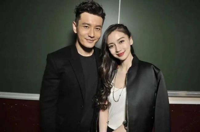 杨颖参加活动,“排骨胸”抢镜,在现场被冷落 杨颖参加活动,“排骨胸”抢镜,在现场被冷落