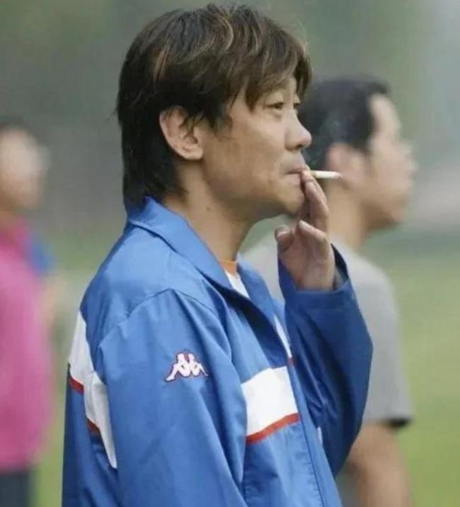 高峰:抛弃那英和刚出生的儿子 19年过去了他... 高峰:抛弃那英和刚出生的儿子 19年过去了他...