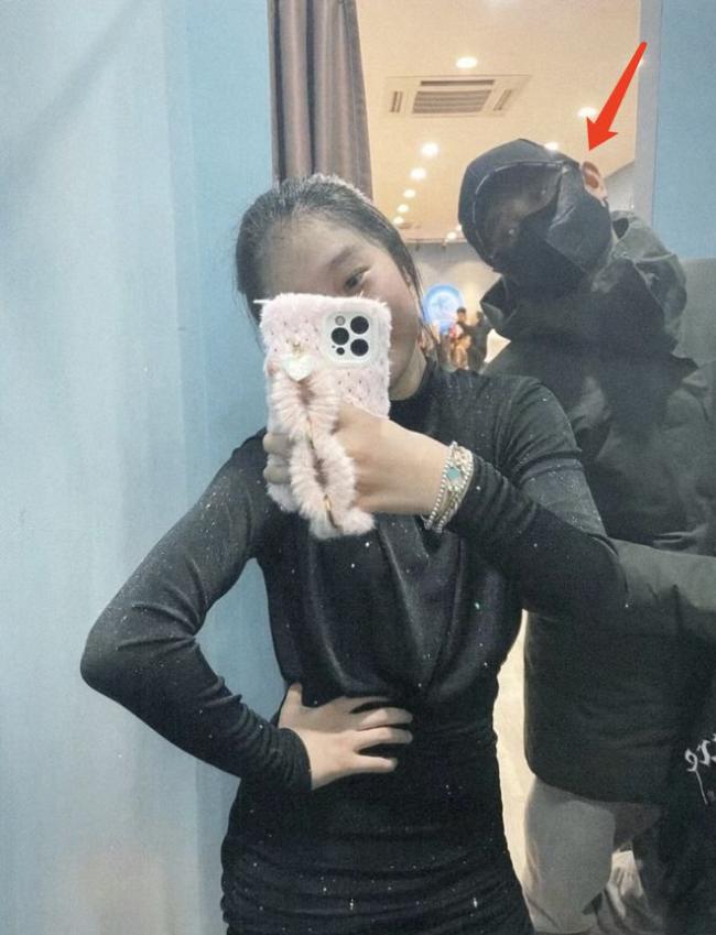 马伊琍16岁女儿为爸爸过父亲节 文章歪头卖萌 马伊琍16岁女儿为爸爸过父亲节 文章歪头卖萌