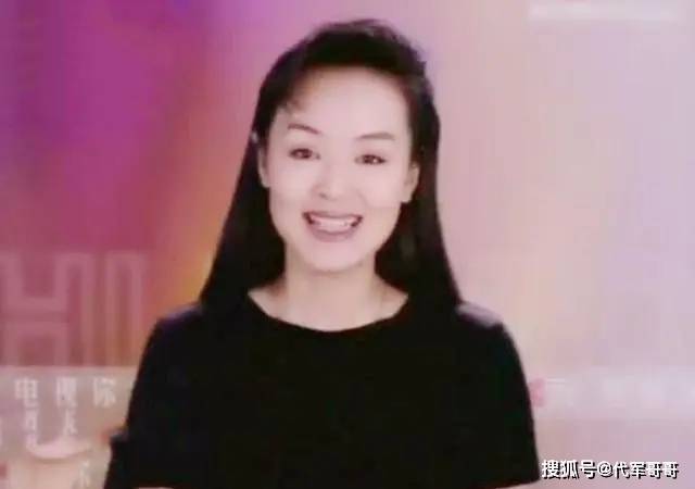 央視美女主持嫁小2歲海歸丈夫今成人生大贏家