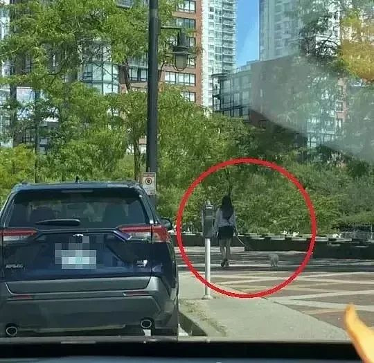 惊艳!王祖贤现身加拿大街头 穿短裙秀美腿 惊艳!王祖贤现身加拿大街头 穿短裙秀美腿