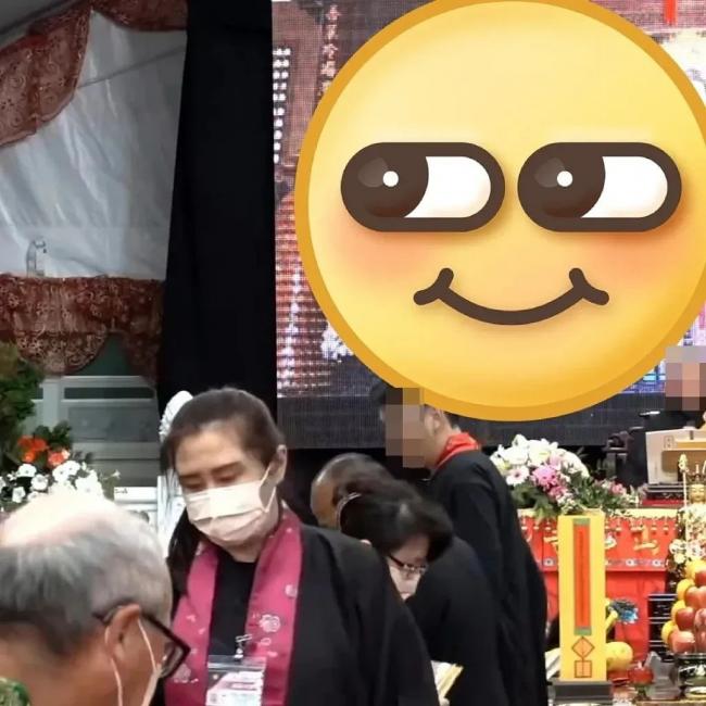 惊艳!王祖贤现身加拿大街头 穿短裙秀美腿 惊艳!王祖贤现身加拿大街头 穿短裙秀美腿