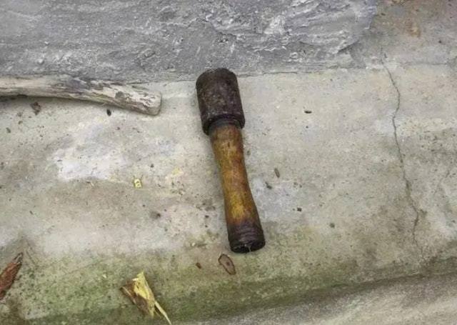 湖北9旬婆婆將手榴彈當鐵鎚花了20年。 圖/擷自香港01
