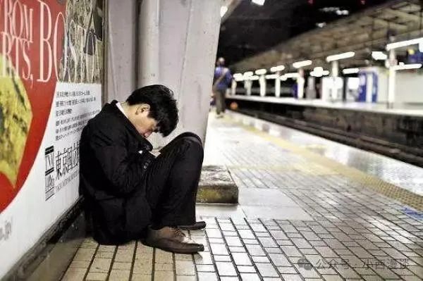 没见过黑夜的人,会在日暮到来时先崩溃 没见过黑夜的人,会在日暮到来时先崩溃