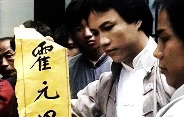 被老公和三个儿子“压榨”,昔日顶流女星好可怜? 被老公和三个儿子“压榨”,昔日顶流女星好可怜?