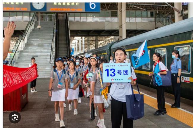 价格贵到离谱！今年家长疯抢研学团