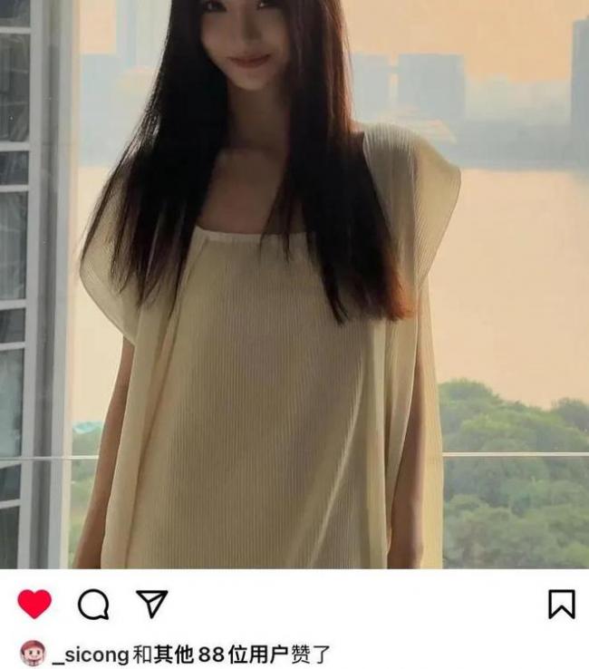 王思聪带女友现身成人店 偷偷点赞前女友美照 王思聪带女友现身成人店 偷偷点赞前女友美照
