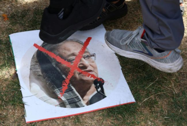辞职出逃:总理能为人民做的最后一件事 辞职出逃:总理能为人民做的最后一件事