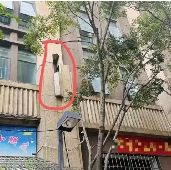 19岁大学生兼职骑手,消失在外墙砖下 19岁大学生兼职骑手,消失在外墙砖下