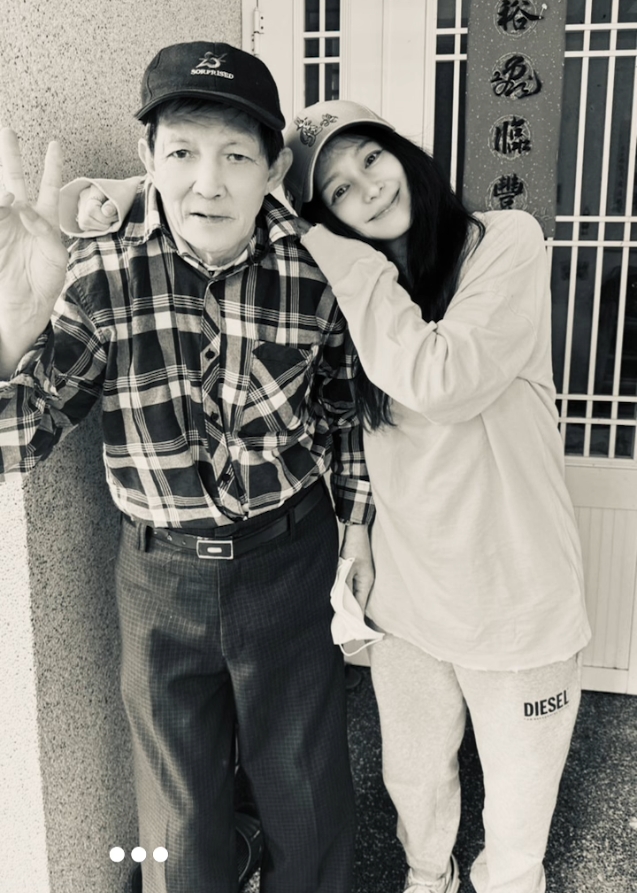 徐若瑄恸失家人 晒黑白照哀悼 徐若瑄恸失家人 晒黑白照哀悼