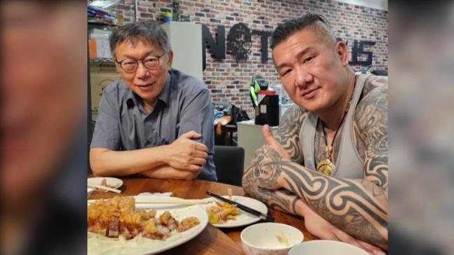 柯妈妈致电坚称柯文哲没贪污 老人家一直哭 柯妈妈致电坚称柯文哲没贪污 老人家一直哭