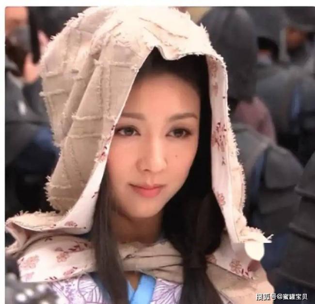和黑人男友同居多年无疾而终,43岁无人敢娶的薛凯琪,沦为笑话 和黑人男友同居多年无疾而终,43岁无人敢娶的薛凯琪,沦为笑话
