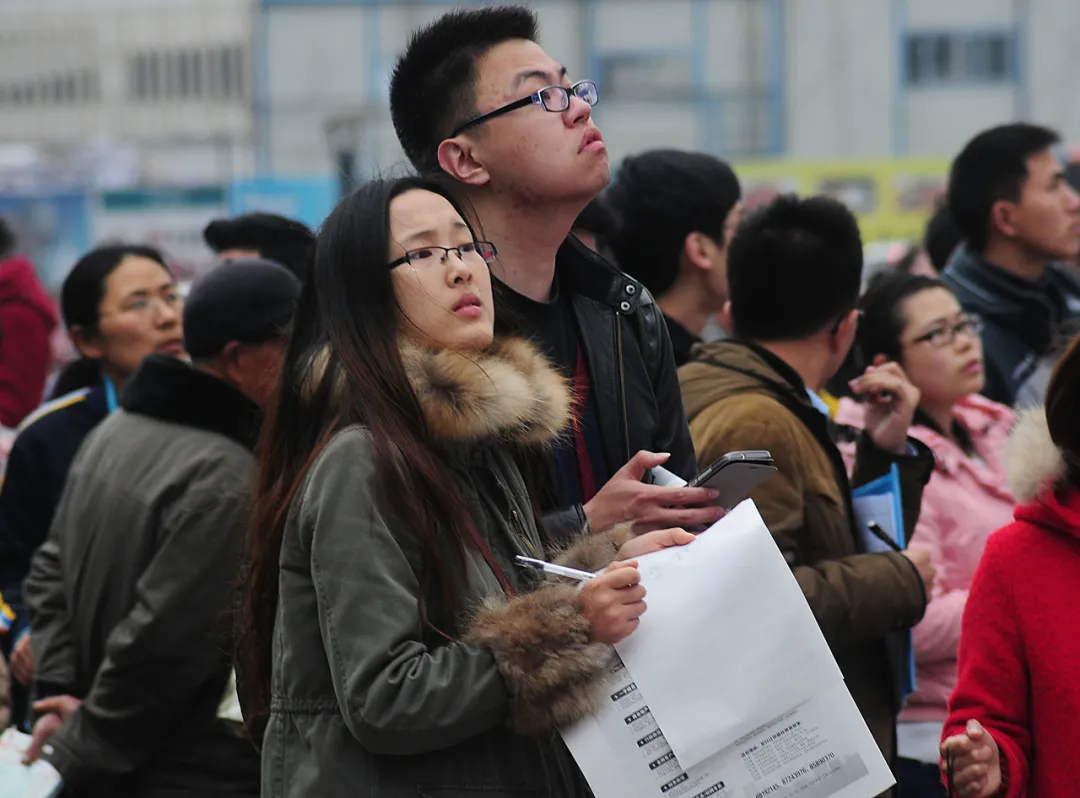 倒挂加速！在中国，“二次改命”更难了