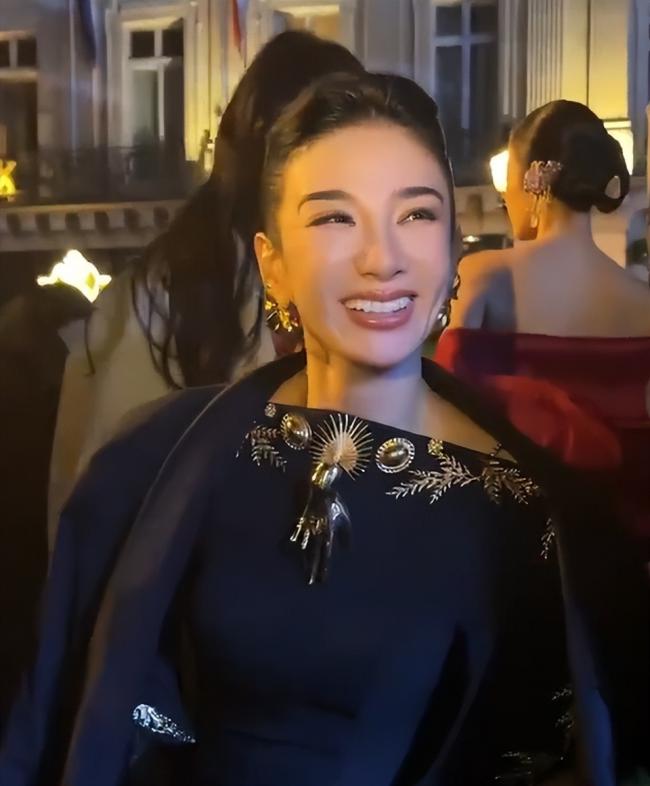 巴黎时装周:外媒没有滤镜,遍地普男普女? 巴黎时装周:外媒没有滤镜,遍地普男普女?