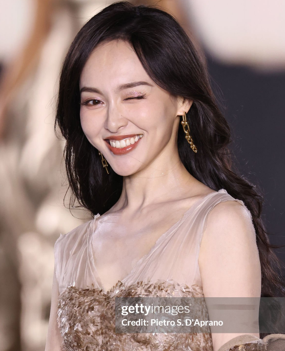 巴黎时装周:外媒没有滤镜,遍地普男普女? 巴黎时装周:外媒没有滤镜,遍地普男普女?