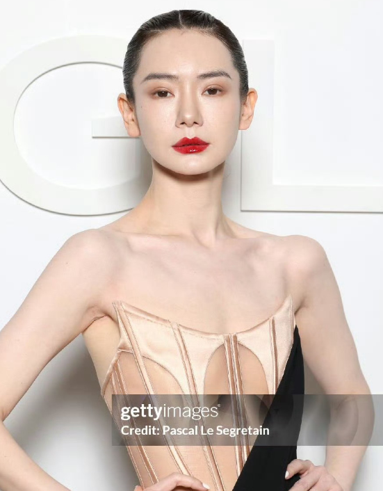 巴黎时装周:外媒没有滤镜,遍地普男普女? 巴黎时装周:外媒没有滤镜,遍地普男普女?