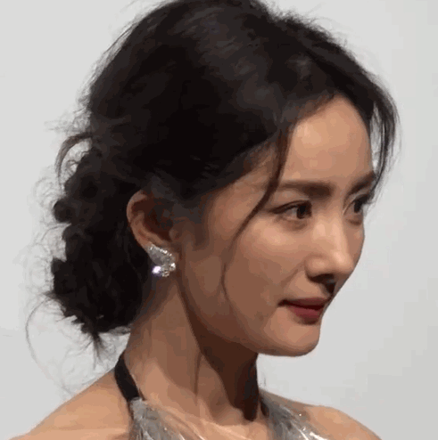 巴黎时装周:外媒没有滤镜,遍地普男普女? 巴黎时装周:外媒没有滤镜,遍地普男普女?