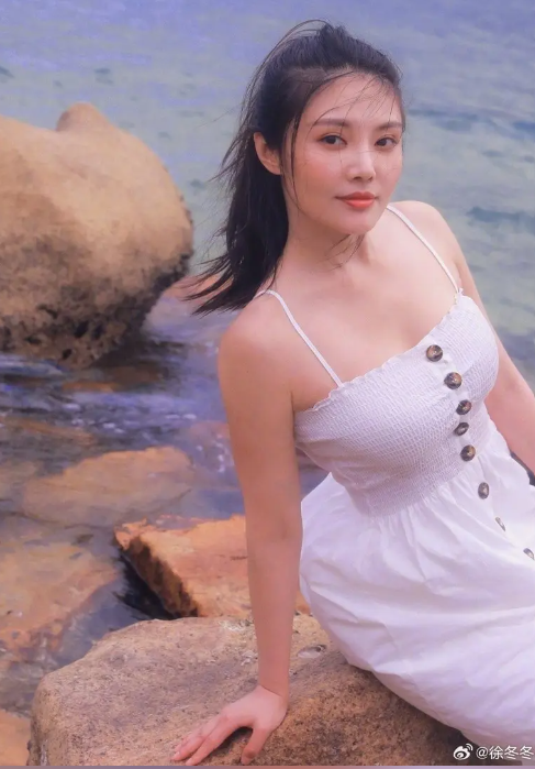中国第一美胸和赵丽颖拍戏 认了戏份遭删 中国第一美胸和赵丽颖拍戏 认了戏份遭删