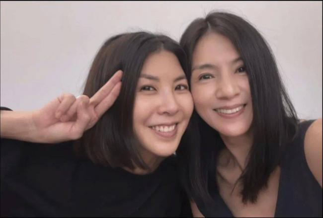 90年代香港“玉女”杨采妮露面 50岁状态冻龄 90年代香港“玉女”杨采妮露面 50岁状态冻龄