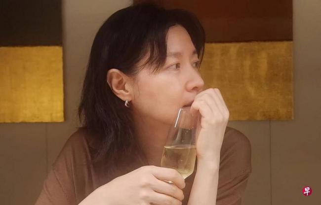 李英愛夫妻罕見同框網贊73歲老公“逆生長”