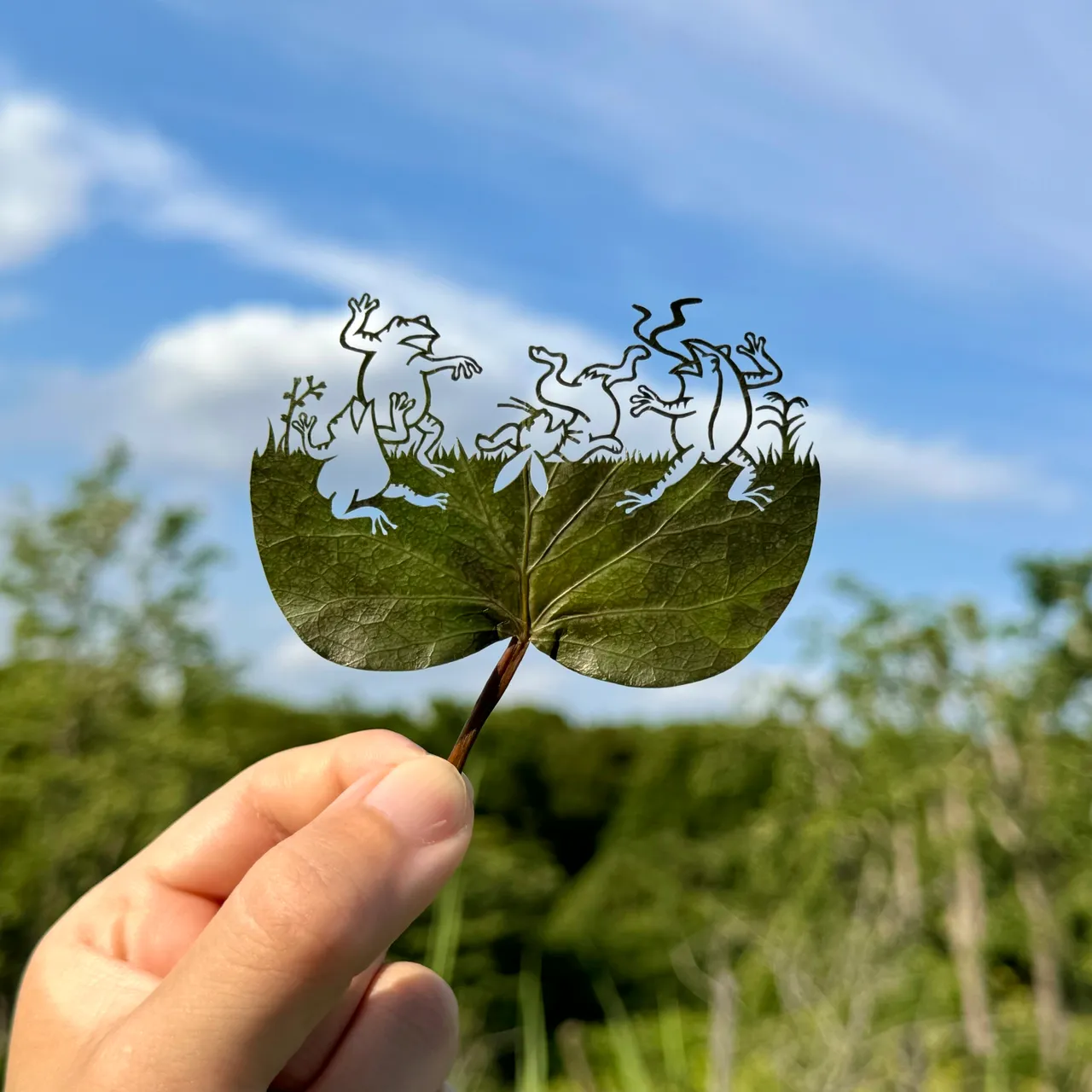 1把刀雕出大千世界！“叶雕”神人红遍全网