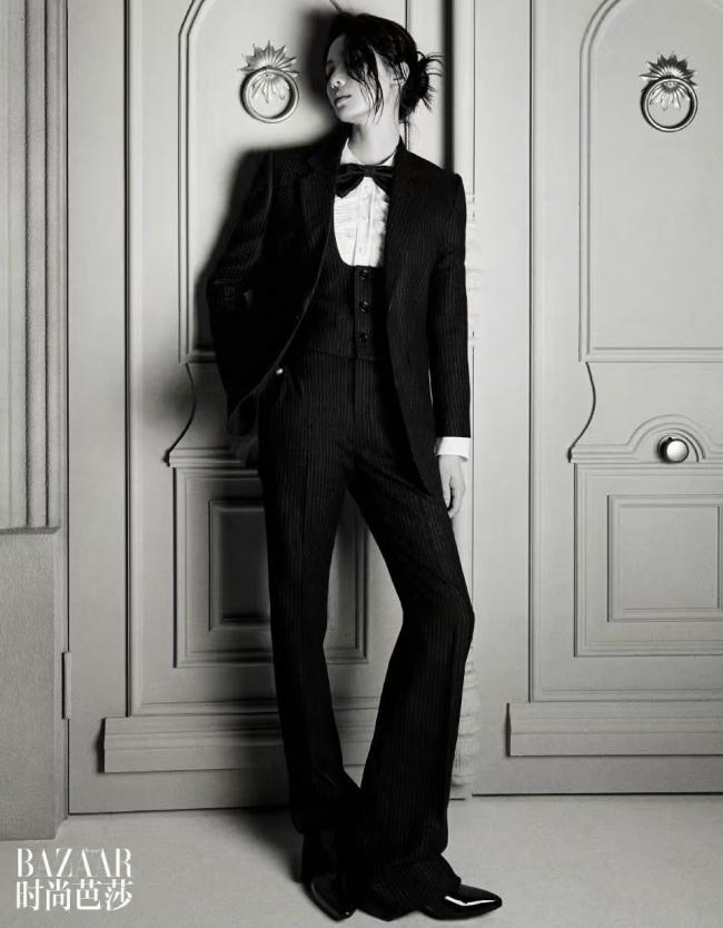 刘诗诗湿发微醺大片 展现优雅摩登气质 刘诗诗湿发微醺大片 展现优雅摩登气质