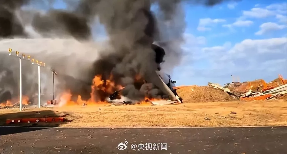 资深机长分析韩国空难：机场设计有问题