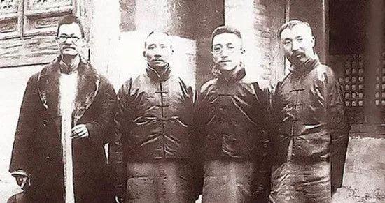 王五四 :我们终将成为一种历史奇观