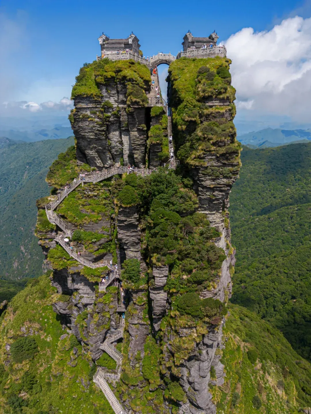 悬崖上的中国10大建筑，最后一个至今无人登顶