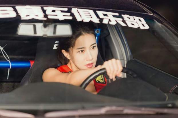 41����Ǽ޵�ɽ��ũ�壡����ˮϯͷ��һ֦��