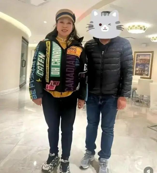 刘晓庆现身美国考驾照 网友:74岁正是拼搏的年纪 刘晓庆现身美国考驾照 网友:74岁正是拼搏的年纪