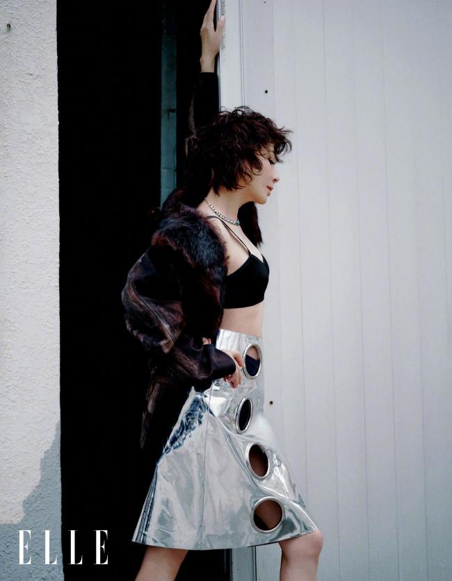 刘嘉玲天台故事时尚大片 尽显成熟迷人风韵 刘嘉玲天台故事时尚大片 尽显成熟迷人风韵