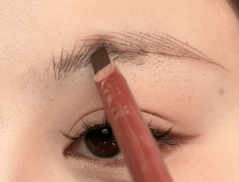 这些错误的眉毛画法你有中枪吗? 这些错误的眉毛画法你有中枪吗?